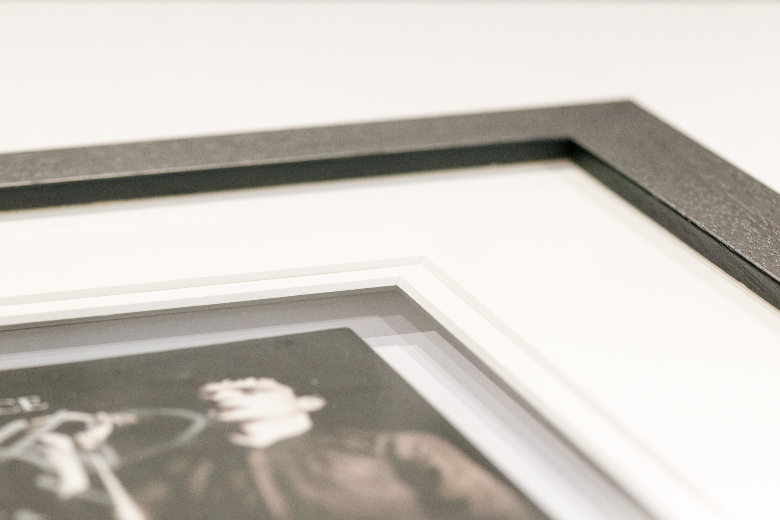 Custom box frames for artwork. / Harten Frameworks