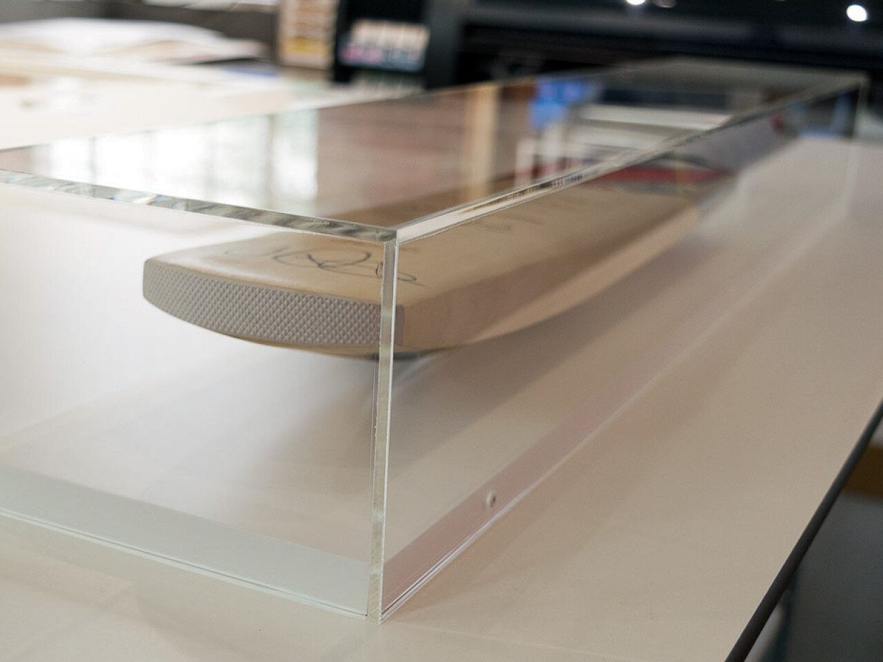 Acrylic Box Frames | Custom Perspex Boxes | Harten